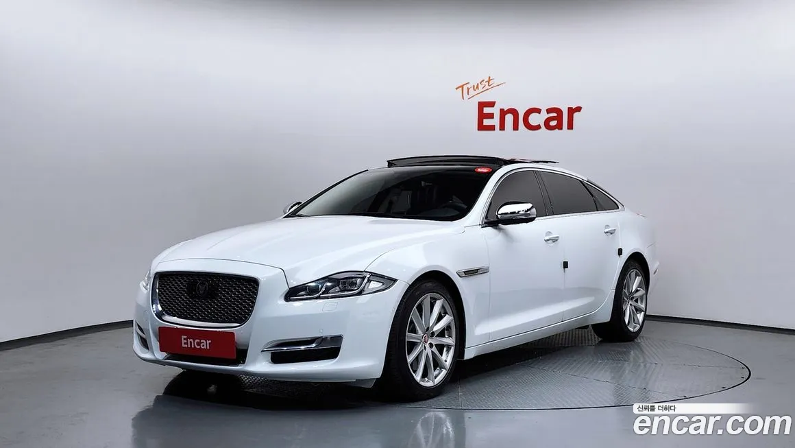 Jaguar XJ 2016