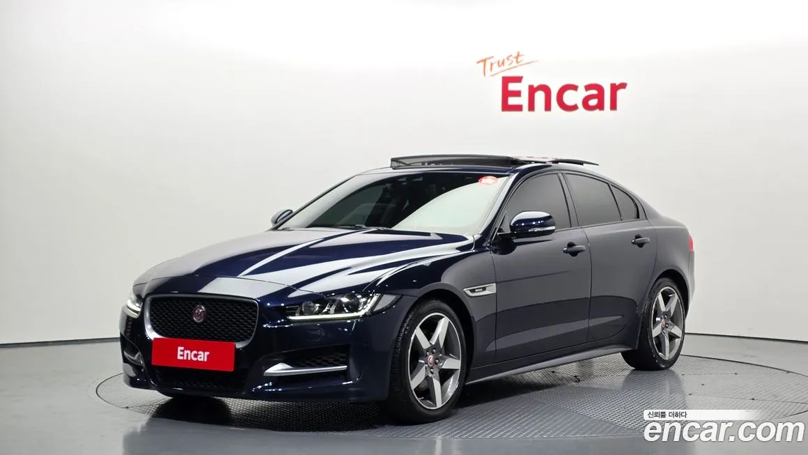 Jaguar XE 2016
