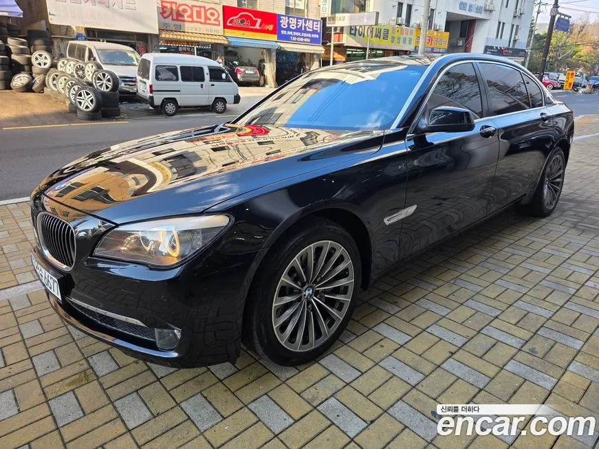 BMW 7-Series 2011