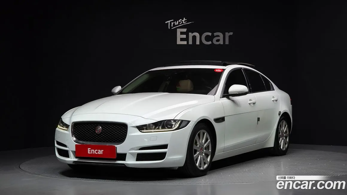 Jaguar XE 2017