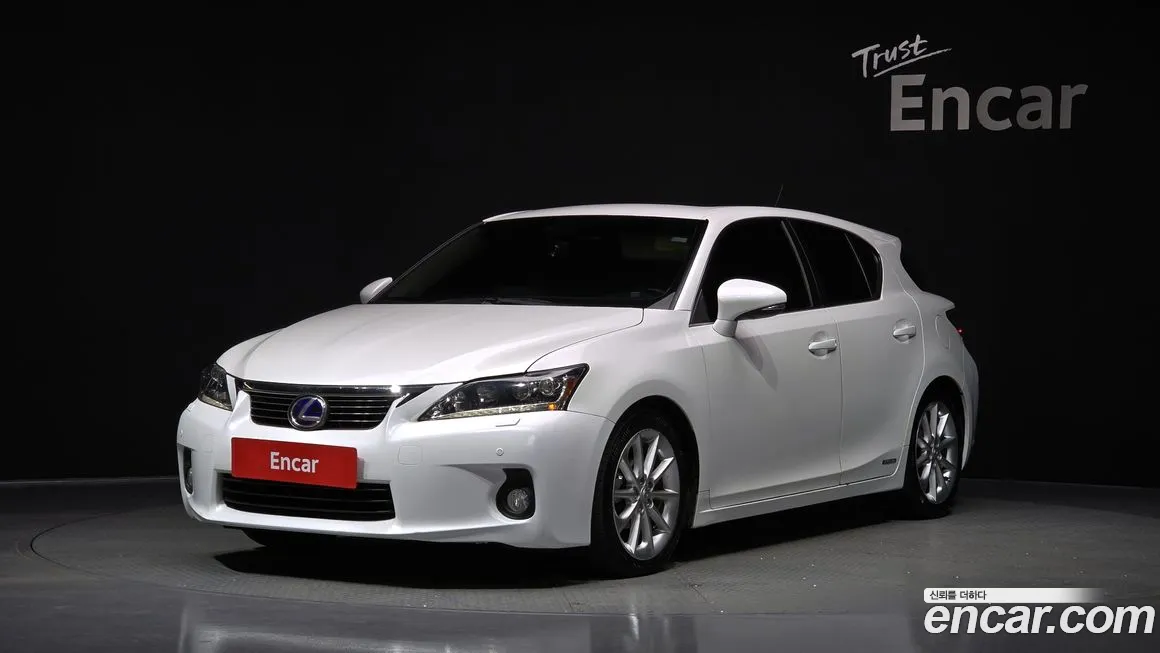 Lexus CT200h 2012