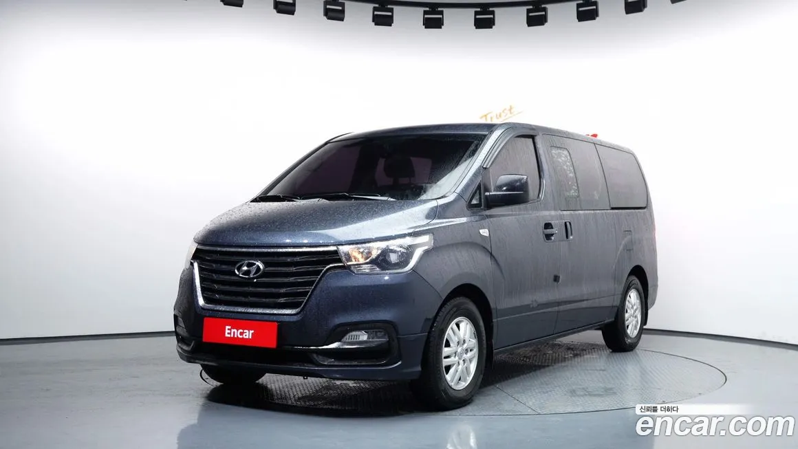 Hyundai Starex 2019