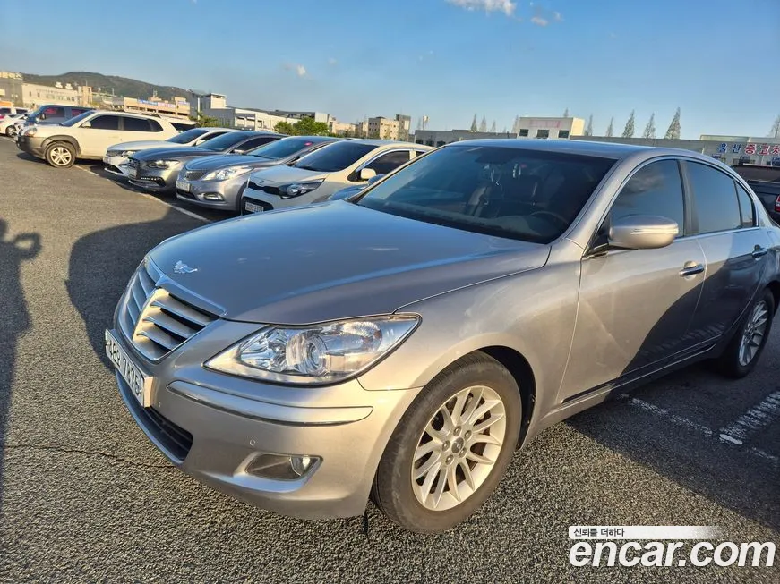 Hyundai Genesis 2010