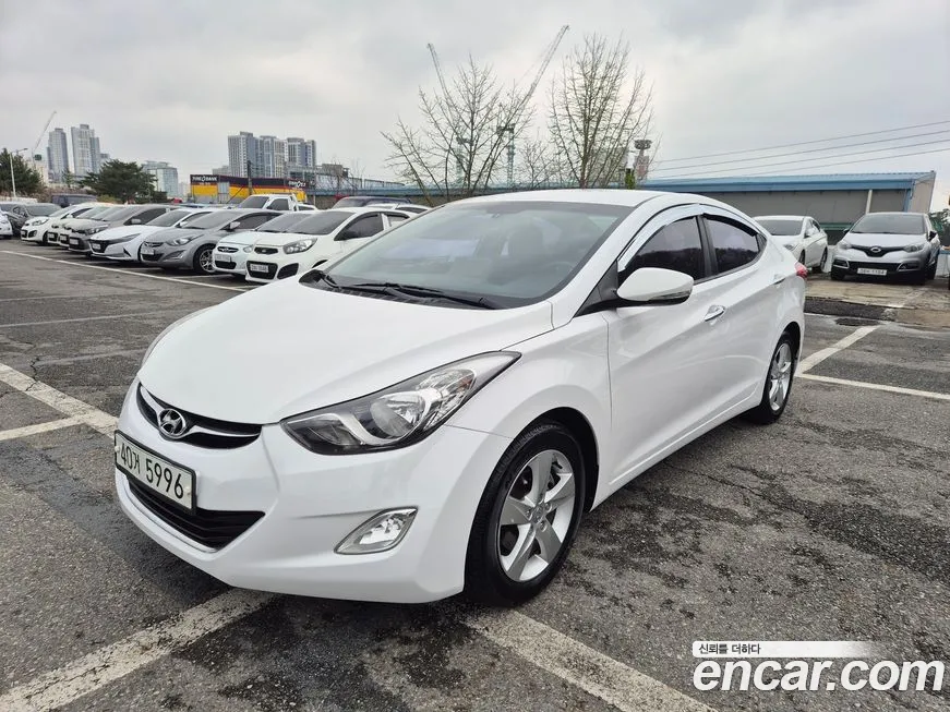 Hyundai AVANTE 2012