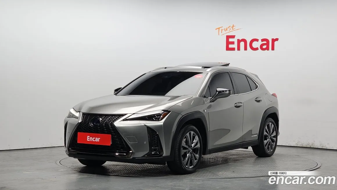 Lexus UX 2021