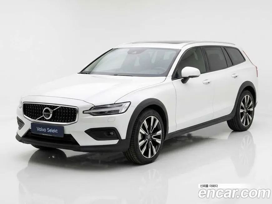 Volvo V60 2025