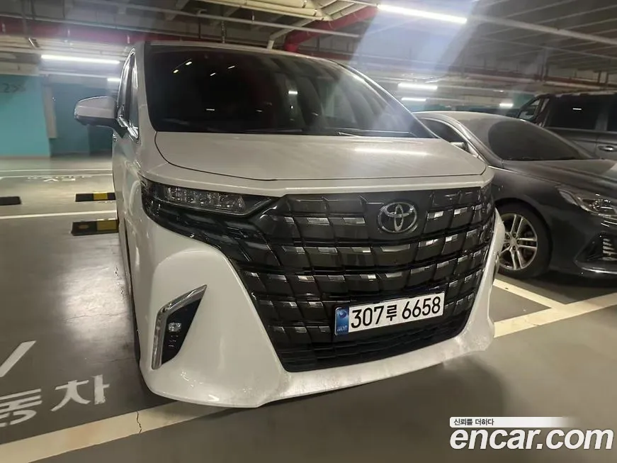 Toyota Alphard 2024
