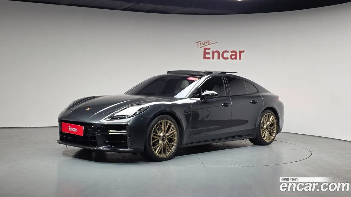 Porsche Panamera 2025
