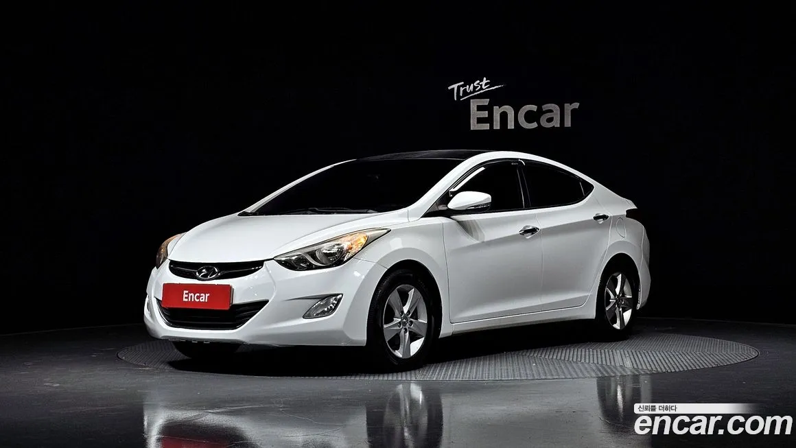 Hyundai AVANTE 2012