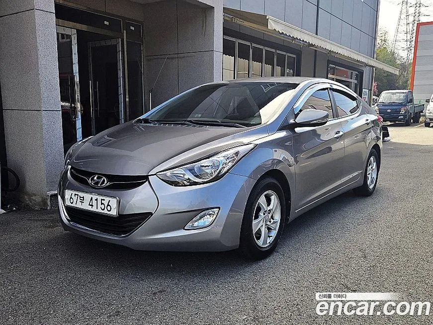 Hyundai AVANTE 2012