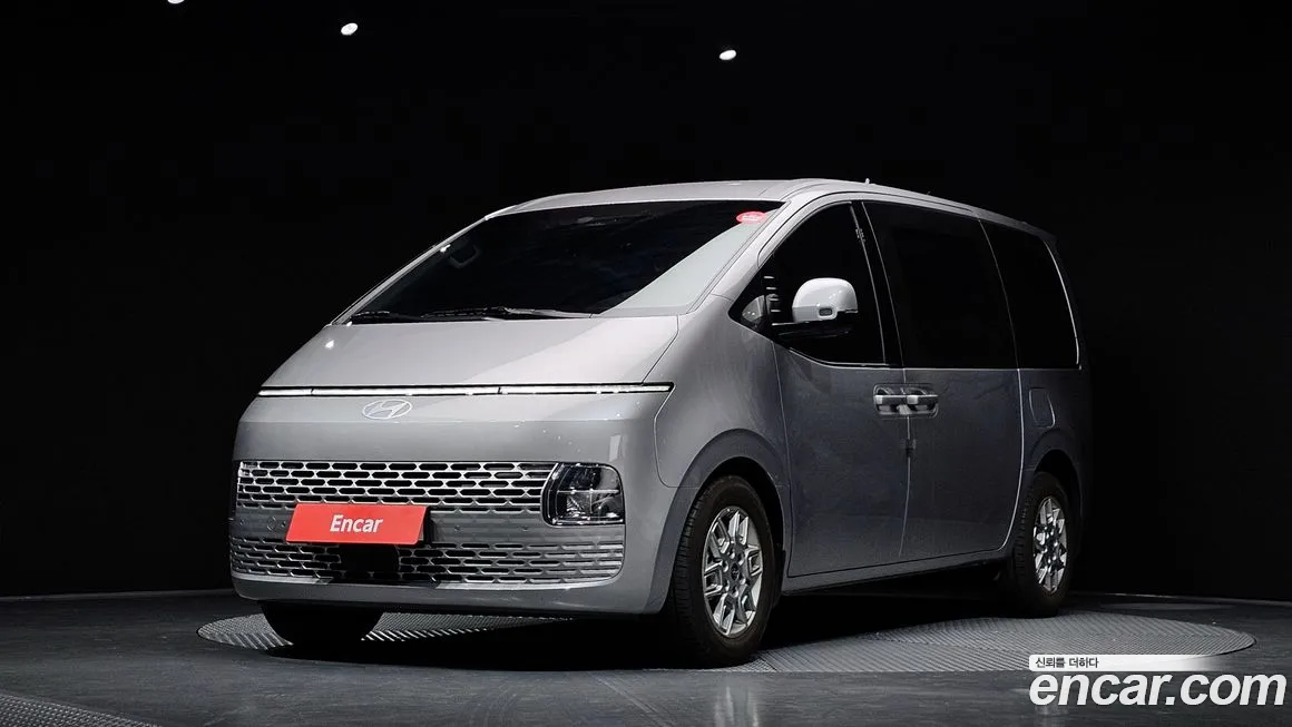 Hyundai Staria 2025