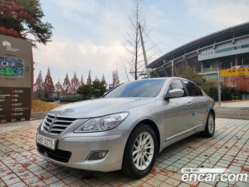 Hyundai Genesis 2010