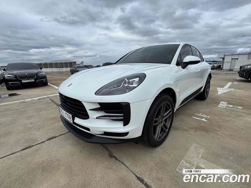 Porsche Macan 2021