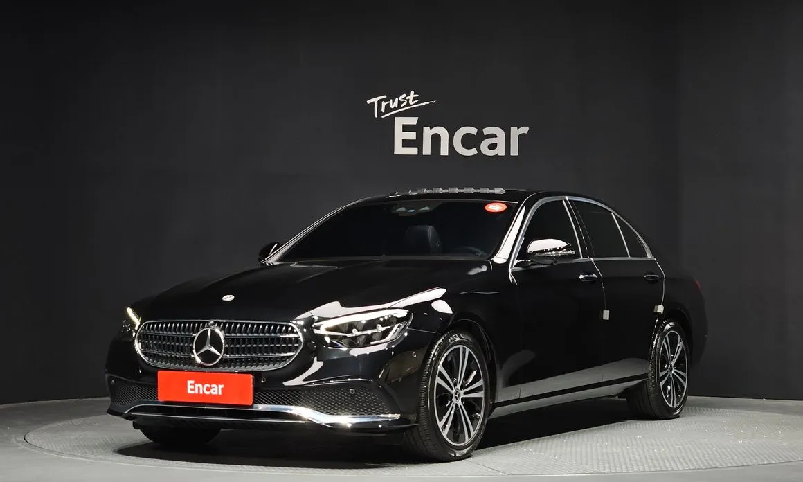Mercedes-Benz E-Class 2022