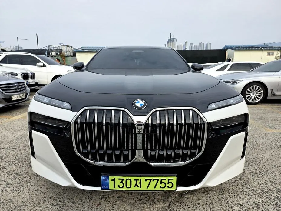 BMW 7-Series 2023