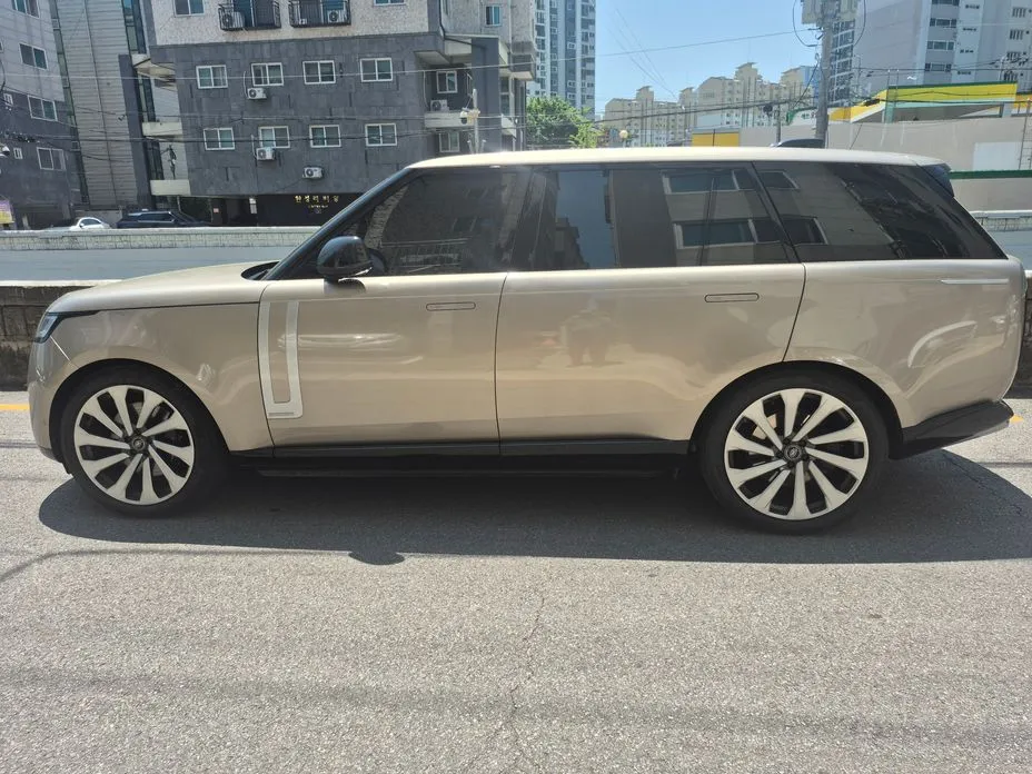 Land Rover Range Rover 2025