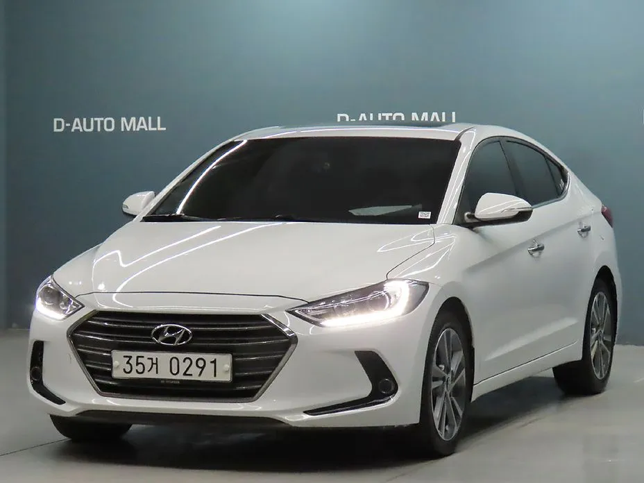 Hyundai AVANTE 2016