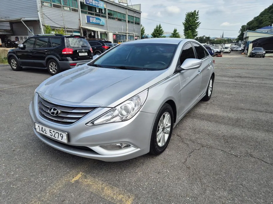 Hyundai Sonata 2012