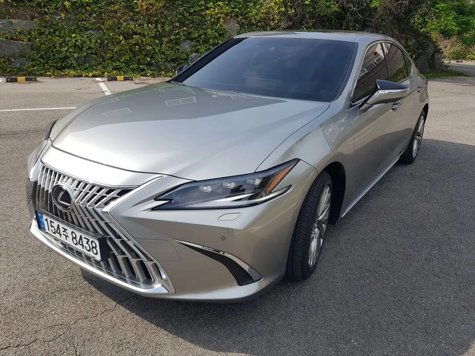 Lexus ES 2026