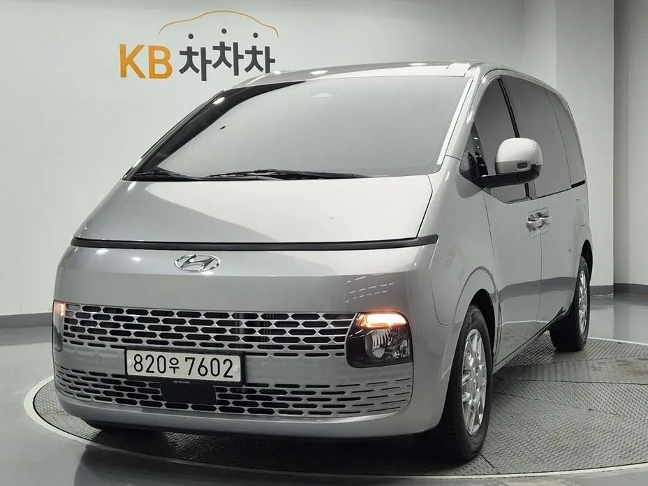 Hyundai Staria 2022