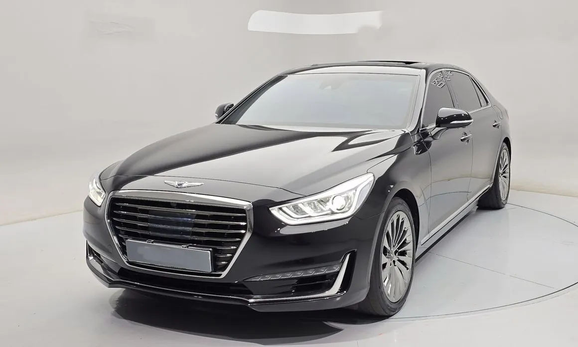 Genesis EQ900 2018