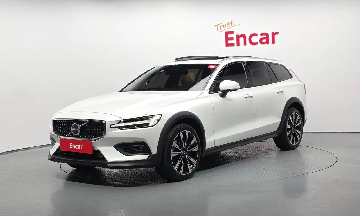 Volvo V60 2023