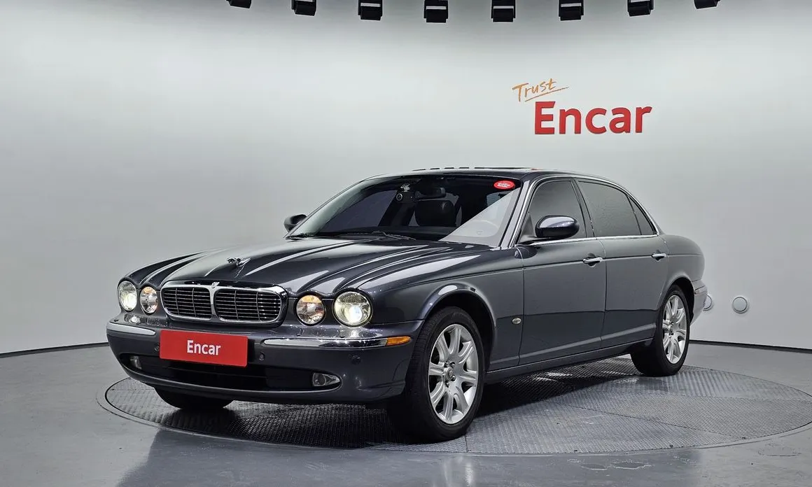 Jaguar XJ-8 2006