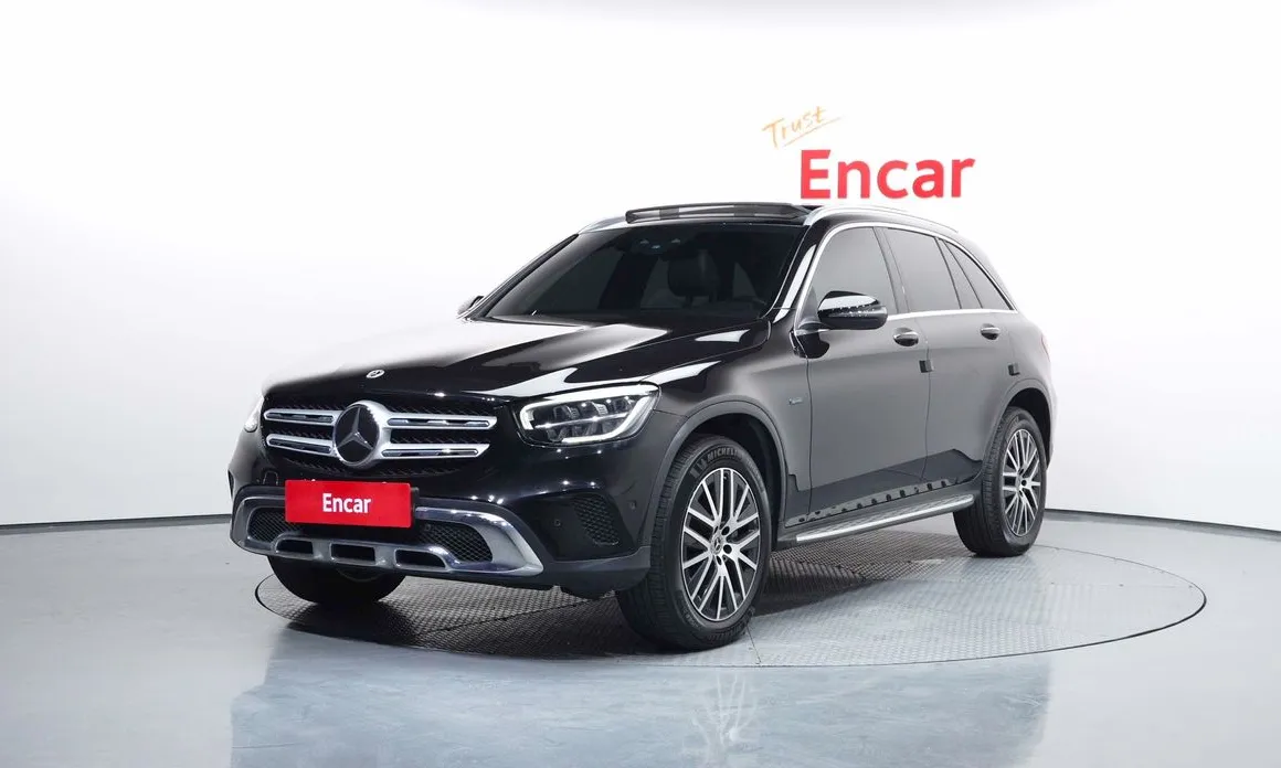 Mercedes-Benz GLC-Class 2021