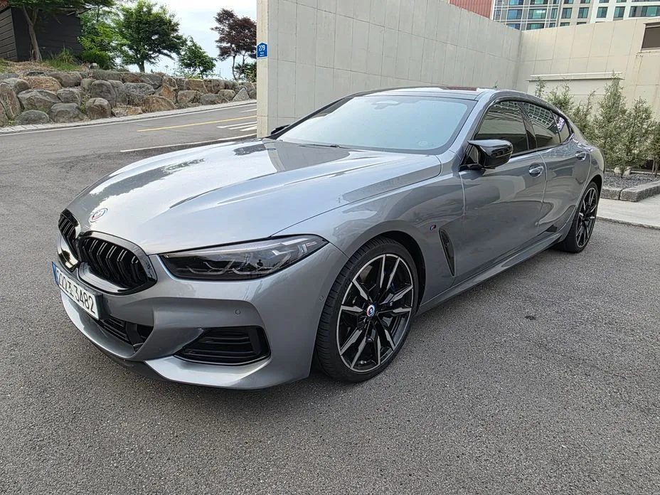 BMW 8-Series 2023