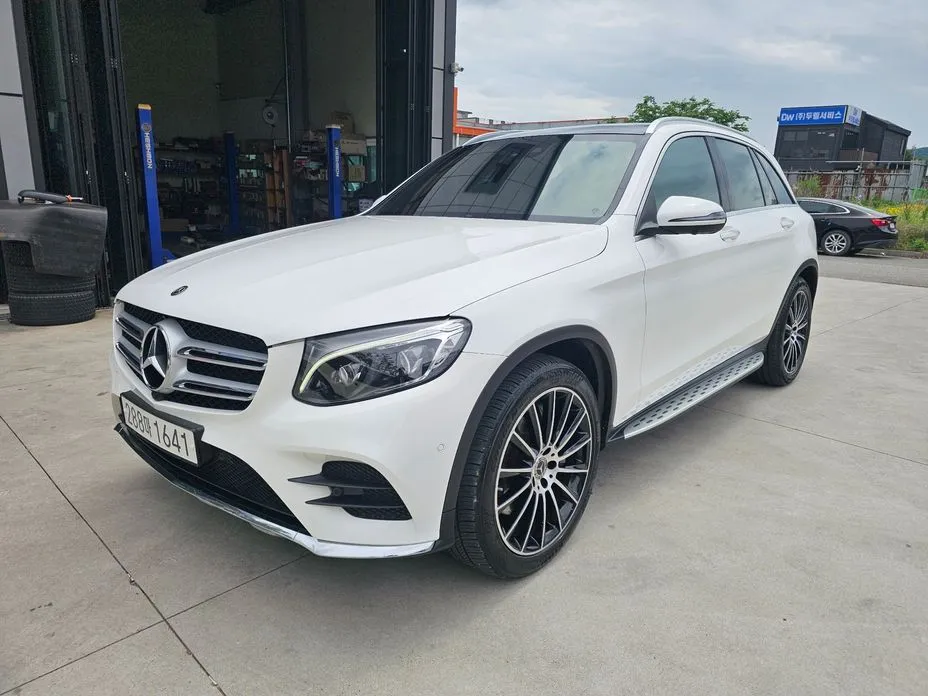 Mercedes-Benz GLC-Class 2019