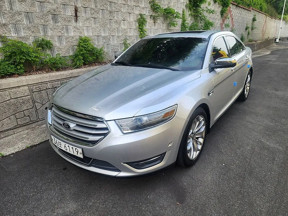 Ford Taurus 2013