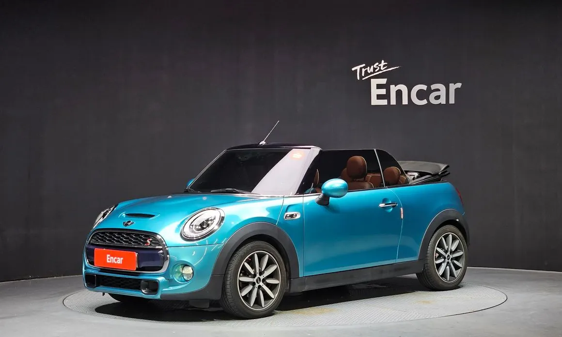 Mini Cooper Convertible 2018