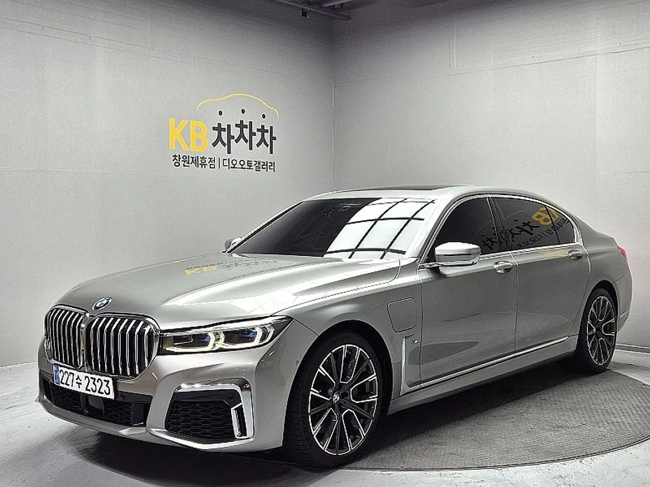 BMW 7-Series 2021