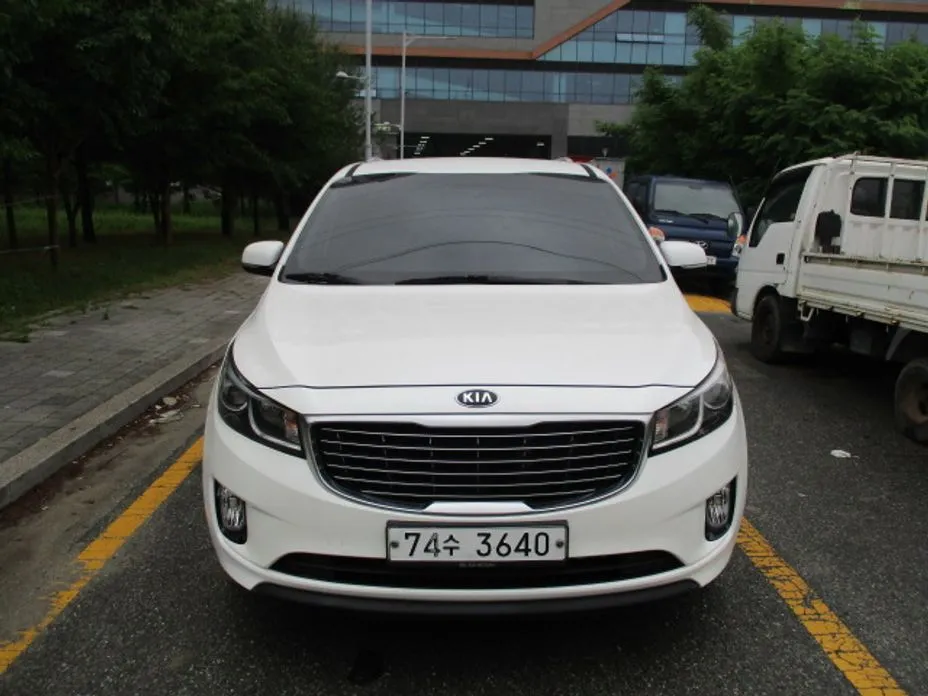Kia Canival 2015