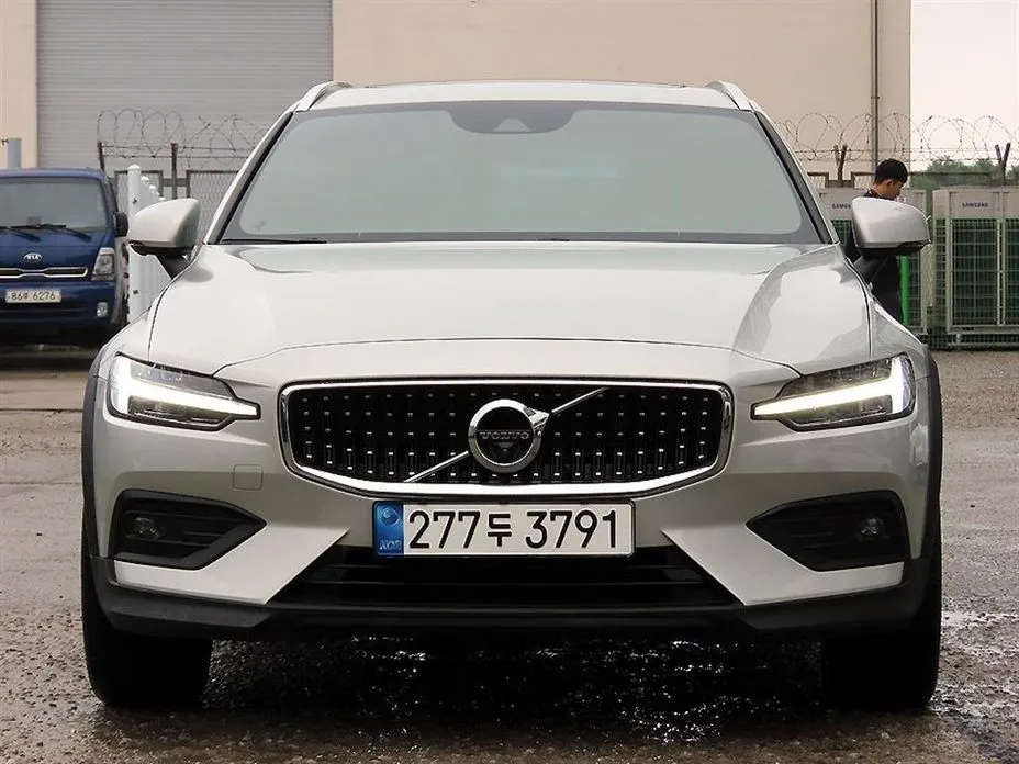 Volvo V60 2022