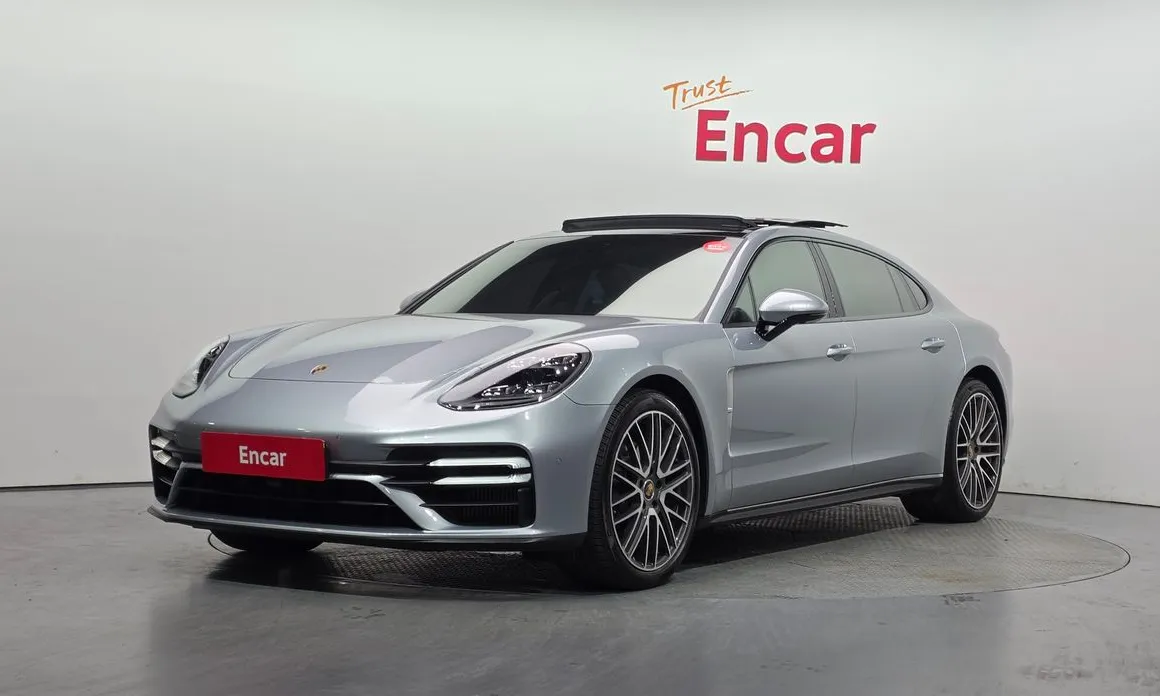 Porsche Panamera 2022