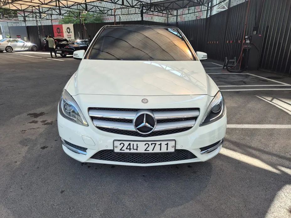 Mercedes-Benz B-Class 2012