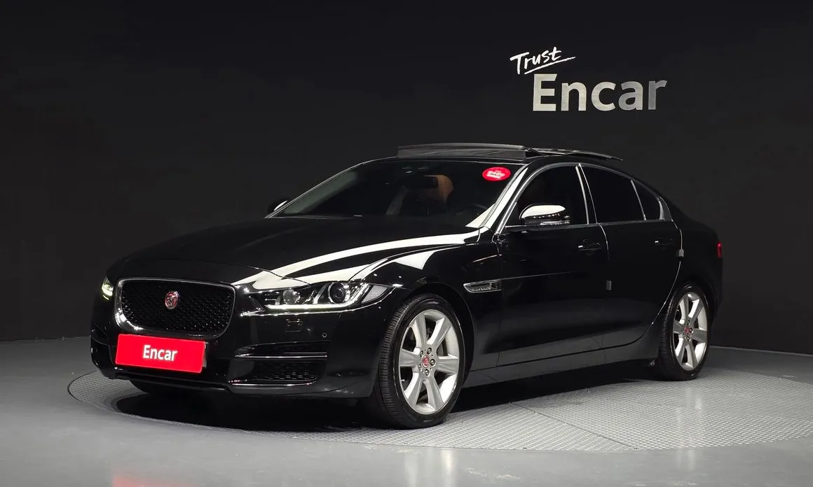 Jaguar XE 2017