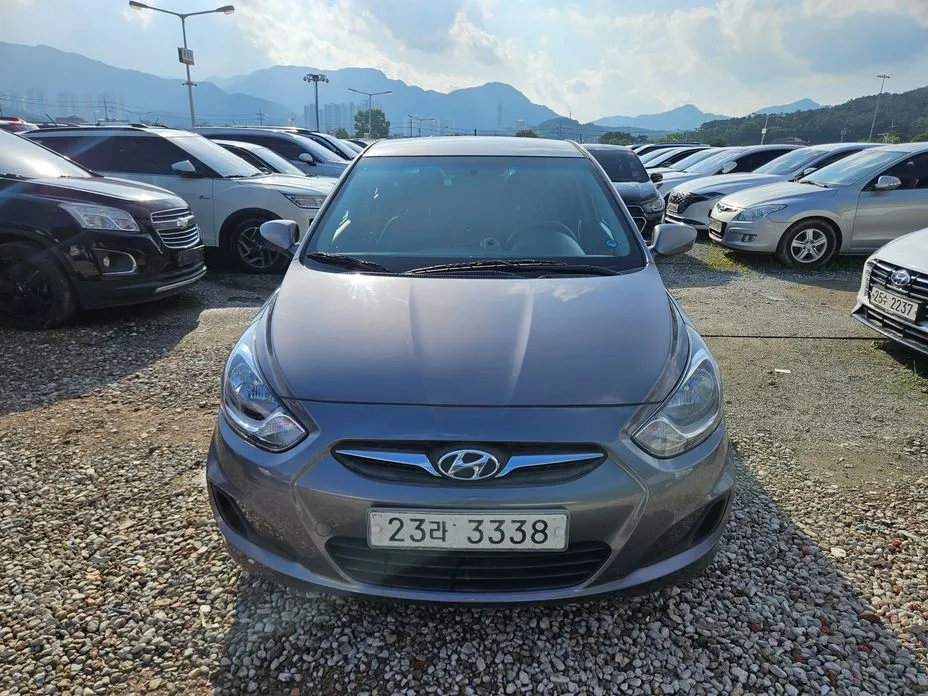 Hyundai Accent 2015