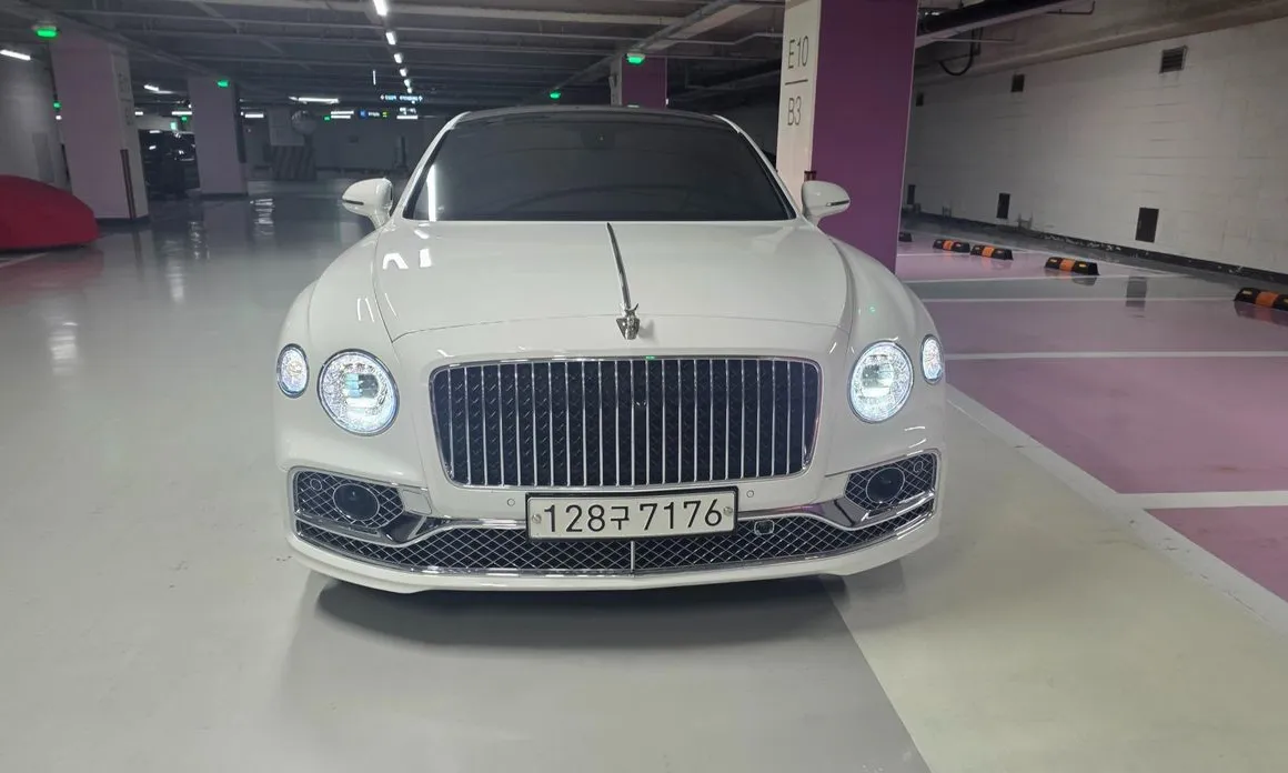 Bentley Flying Spur 2022