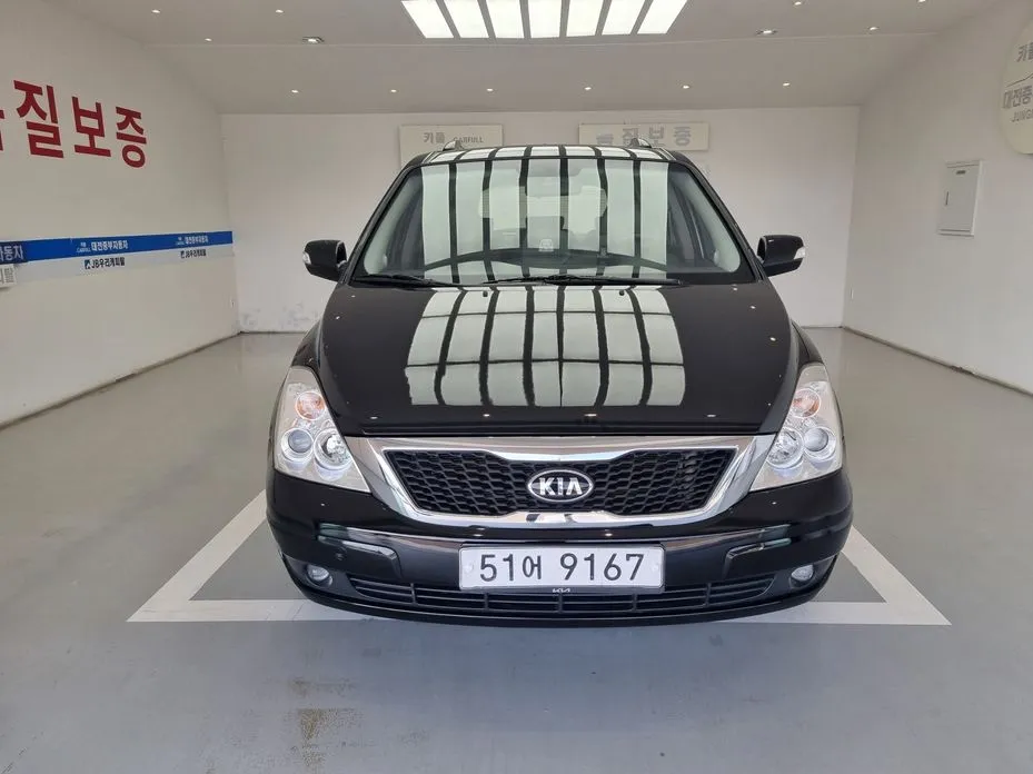 Kia Canival 2012