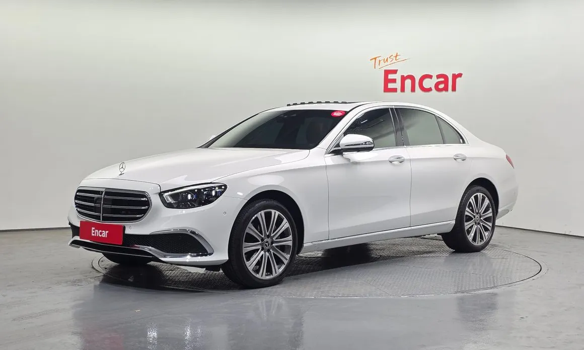 Mercedes-Benz E-Class 2023