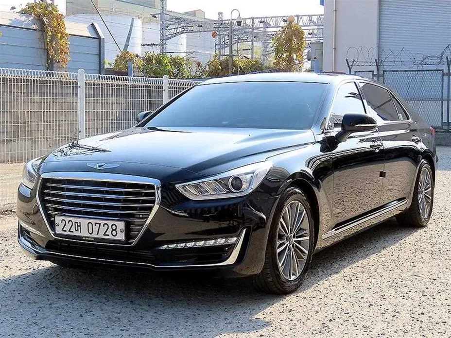 Genesis EQ900 2016