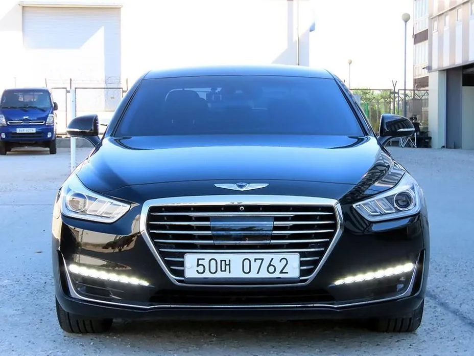 Genesis EQ900 2016