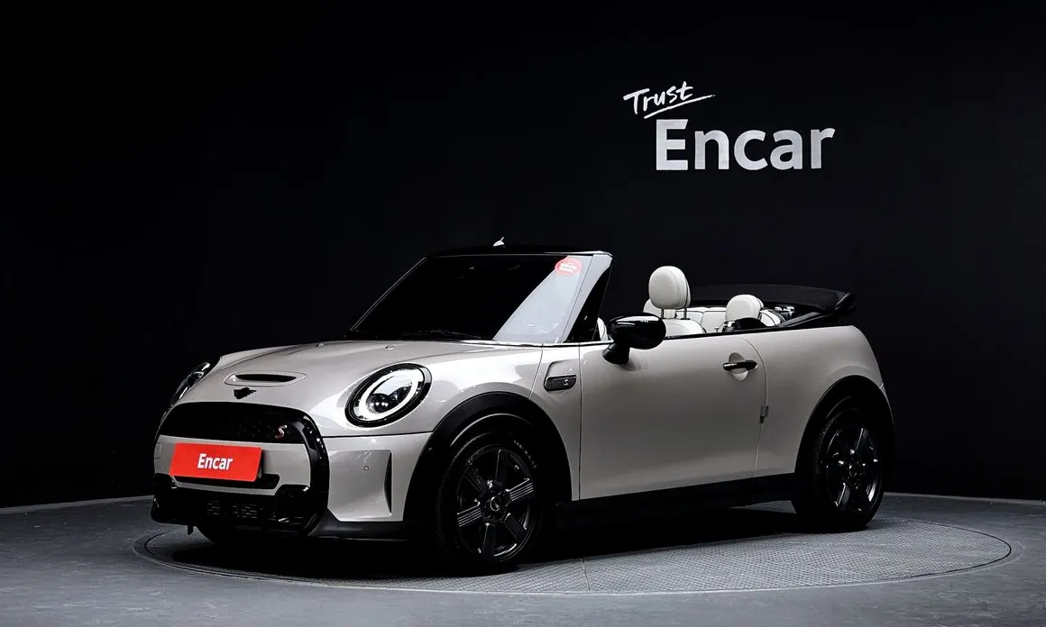 Mini Cooper Convertible 2023