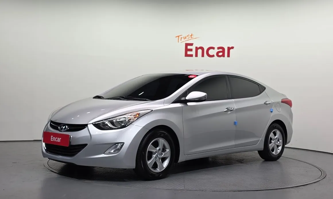 Hyundai AVANTE 2012