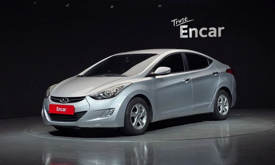 Hyundai AVANTE 2012