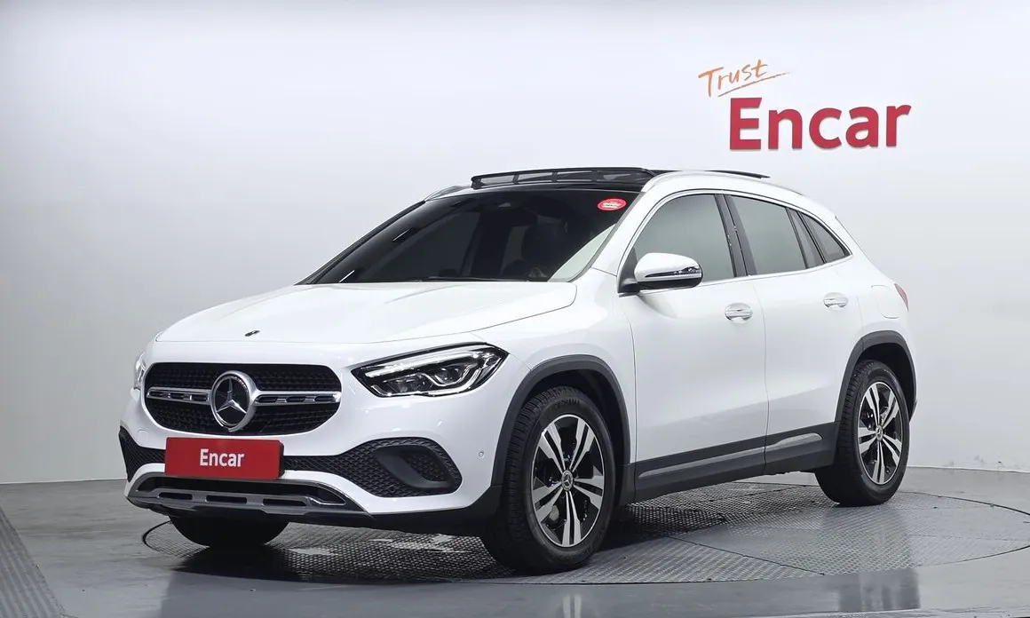 Mercedes-Benz GLA-Class 2021