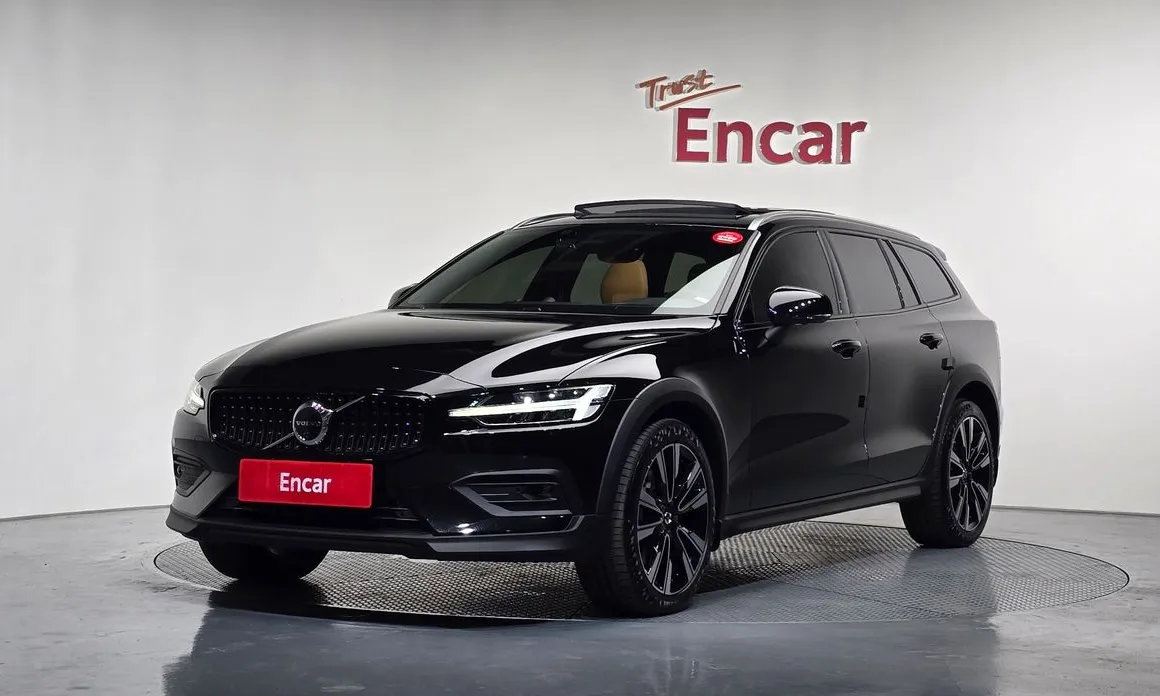 Volvo V60 2023