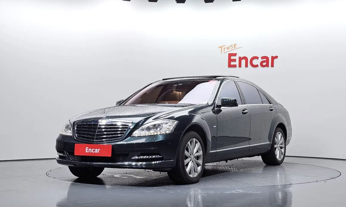 Mercedes-Benz S-Class 2011